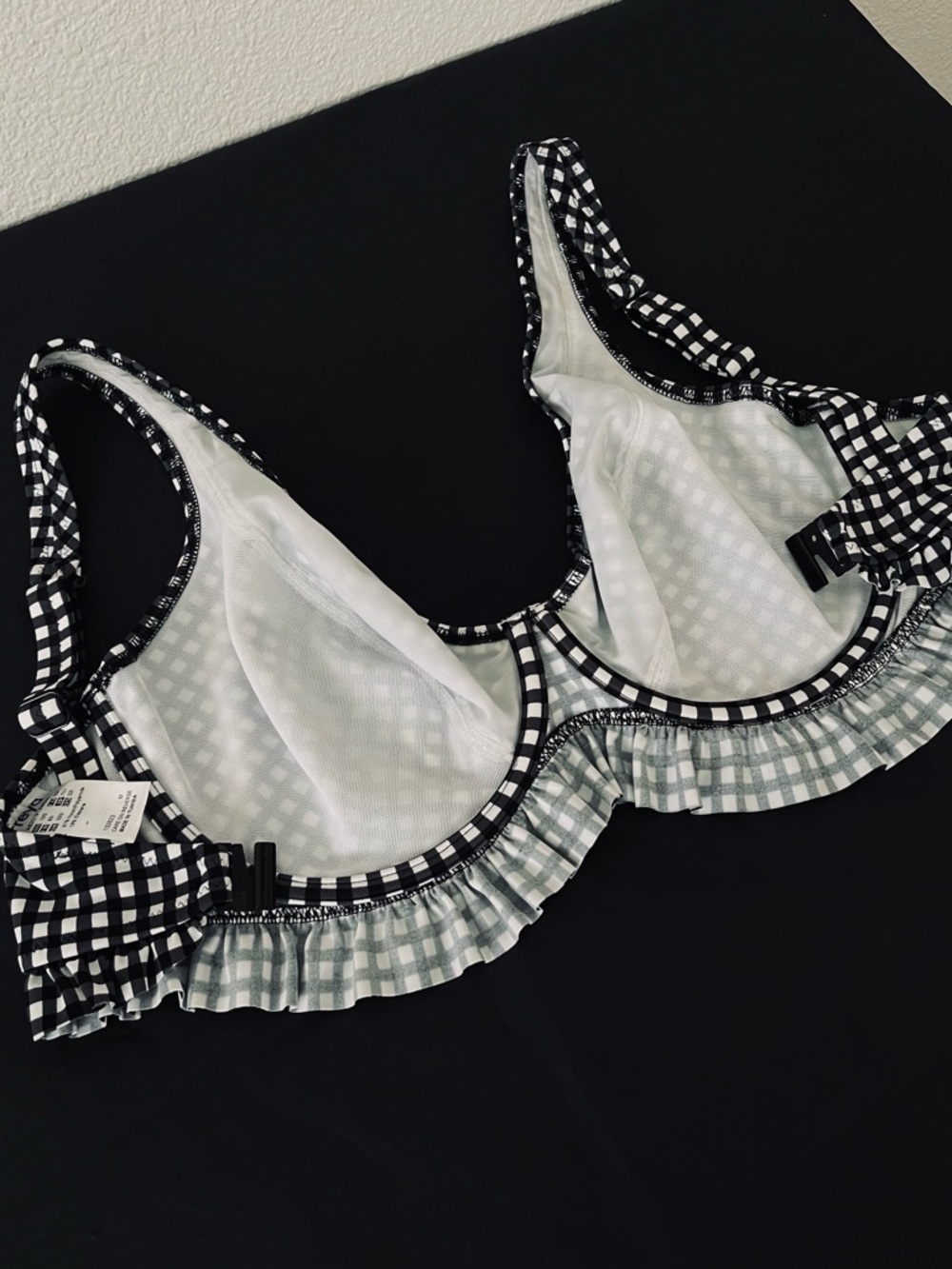 Freya Black & White Gingham Ruffle J-hook Bikini Top - Size 32i - NWOT - Picture 4 of 7